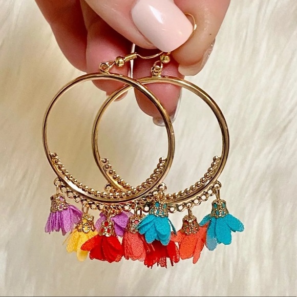 🔥3/$25🔥Tassel Drop Hoop Boho Earrings - Picture 4 of 6
